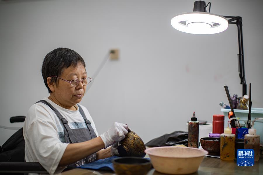 皇爵平台注册